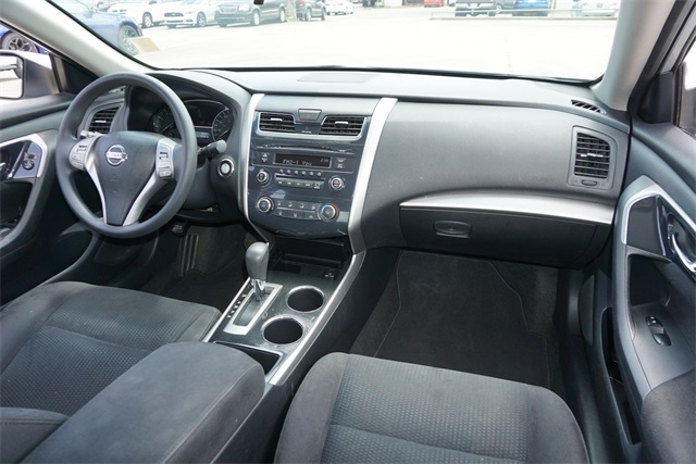 Pre Owned 2014 Nissan Altima 2 5 Sv Fwd 4d Sedan